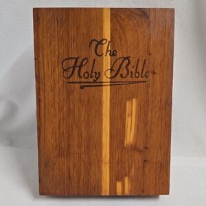 Vintage Cedar Box Holy Bible Case Jesus Picture Deepest Sympathy Gift Memorial